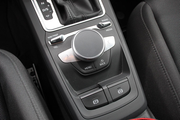 Audi Q2 35 TFSI 150pk S-tronic Prestige | Navigatie | Apple Carplay/Android Auto | Camera | Parkeersensoren | Adaptive Cruise Control | Elektrische achterklep |  Matrix LED-koplampen | Stoelverwarming | Getinte ramen