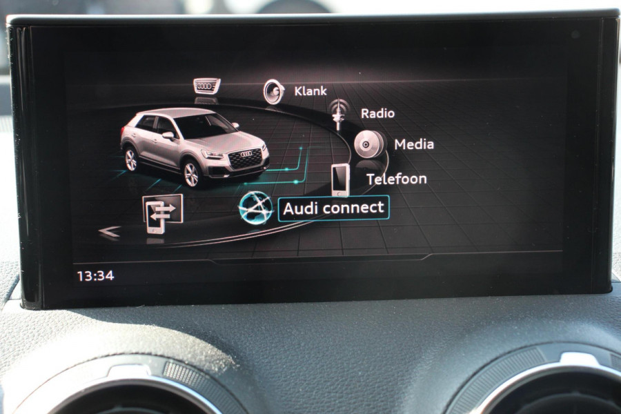 Audi Q2 35 TFSI 150pk S-tronic Prestige | Navigatie | Apple Carplay/Android Auto | Camera | Parkeersensoren | Adaptive Cruise Control | Elektrische achterklep |  Matrix LED-koplampen | Stoelverwarming | Getinte ramen