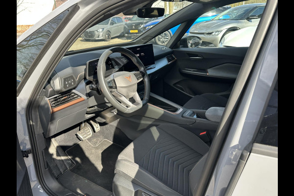 CUPRA Born Essential 62 kWh | SOH 91% | STOELVERWARMING | APPLECARPLAY / ANDROID AUTO | ADAP. CRUISE | ACHTERUITRIJCAMERA | KEYLESS | 3 FASE | 12 MND BOVAG GARANTIE |