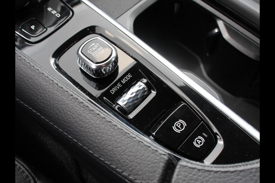 Volvo XC90 2.0 T8 Recharge 391pk AWD Inscription Expression Luchtvering | Trekhaak | Navigatie | Camera 360 | Climate Control |