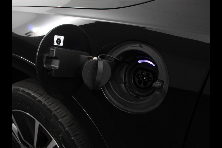 Volvo XC90 2.0 T8 Recharge 391pk AWD Inscription Expression Luchtvering | Trekhaak | Navigatie | Camera 360 | Climate Control |