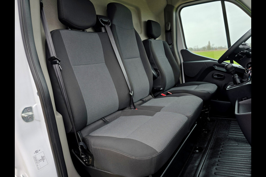 Renault Master T35 2.3 dCi 135 L3 H2 - 135 Pk - Euro 6 - Airco - Cruise Control