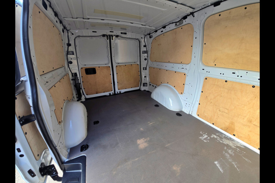 Mercedes-Benz Vito 116 CDI L2 H1 - 160 Pk - Euro 6 - AUTOMAAT - ParkeerCamera -