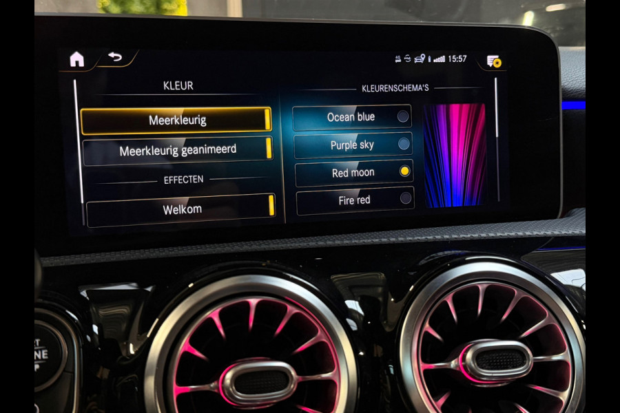 Mercedes-Benz A-Klasse 250 Premium Plus AMG |PANO|CAMERA|SFEERVERLICHTING|DEALER ONDERHOUDEN|CARPLAY|224PK|