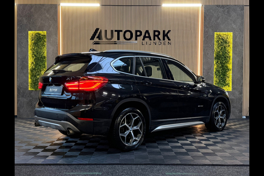 BMW X1 SDrive20i High Executive M-Sport NAP/LED/HuD/SFEERVERLICHTING/CAM/AUTOMAAT