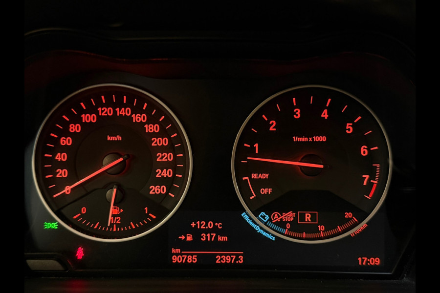 BMW X1 SDrive20i High Executive M-Sport NAP/LED/HuD/SFEERVERLICHTING/CAM/AUTOMAAT