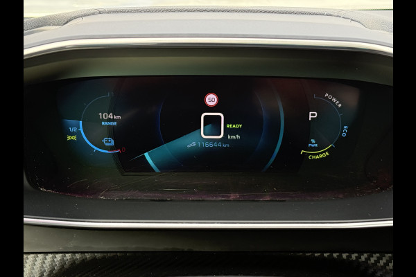 Peugeot e-2008 BWJ 10-2021 | EV GT 136PK Pack 50 kWh | PANO DAK | TREKHAAK | CLIMA | NAVI | CAMERA A | 18'' LMV | PDC 2X | CARPLAY |