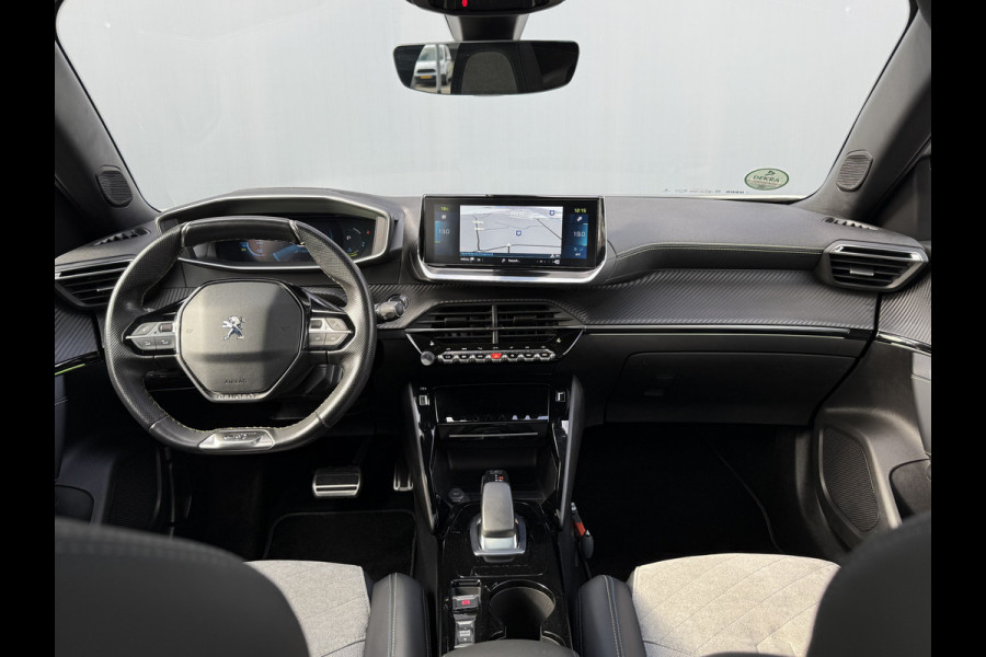Peugeot e-2008 BWJ 10-2021 | EV GT 136PK Pack 50 kWh | PANO DAK | TREKHAAK | CLIMA | NAVI | CAMERA A | 18'' LMV | PDC 2X | CARPLAY |