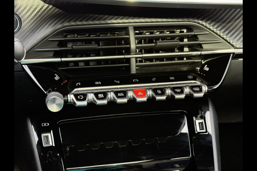 Peugeot e-2008 BWJ 10-2021 | EV GT 136PK Pack 50 kWh | PANO DAK | TREKHAAK | CLIMA | NAVI | CAMERA A | 18'' LMV | PDC 2X | CARPLAY |