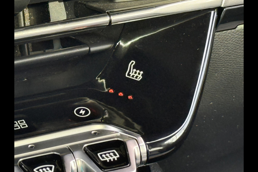 Peugeot e-2008 BWJ 10-2021 | EV GT 136PK Pack 50 kWh | PANO DAK | TREKHAAK | CLIMA | NAVI | CAMERA A | 18'' LMV | PDC 2X | CARPLAY |