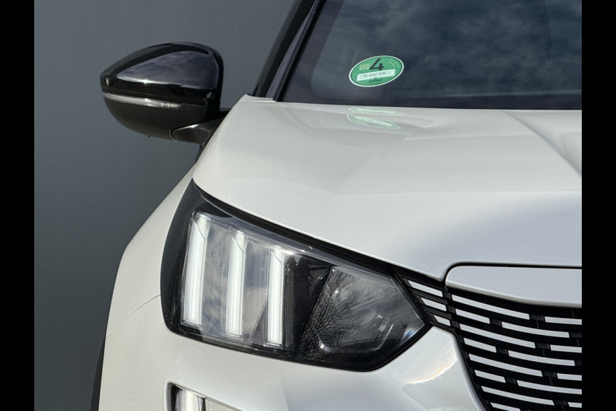 Peugeot e-2008 BWJ 10-2021 | EV GT 136PK Pack 50 kWh | PANO DAK | TREKHAAK | CLIMA | NAVI | CAMERA A | 18'' LMV | PDC 2X | CARPLAY |