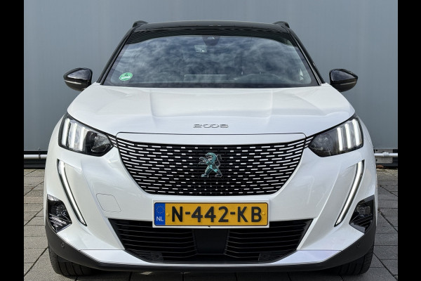Peugeot e-2008 BWJ 10-2021 | EV GT 136PK Pack 50 kWh | PANO DAK | TREKHAAK | CLIMA | NAVI | CAMERA A | 18'' LMV | PDC 2X | CARPLAY |