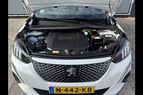 Peugeot e-2008 BWJ 10-2021 | EV GT 136PK Pack 50 kWh | PANO DAK | TREKHAAK | CLIMA | NAVI | CAMERA A | 18'' LMV | PDC 2X | CARPLAY |