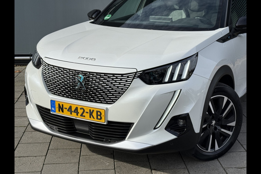 Peugeot e-2008 BWJ 10-2021 | EV GT 136PK Pack 50 kWh | PANO DAK | TREKHAAK | CLIMA | NAVI | CAMERA A | 18'' LMV | PDC 2X | CARPLAY |