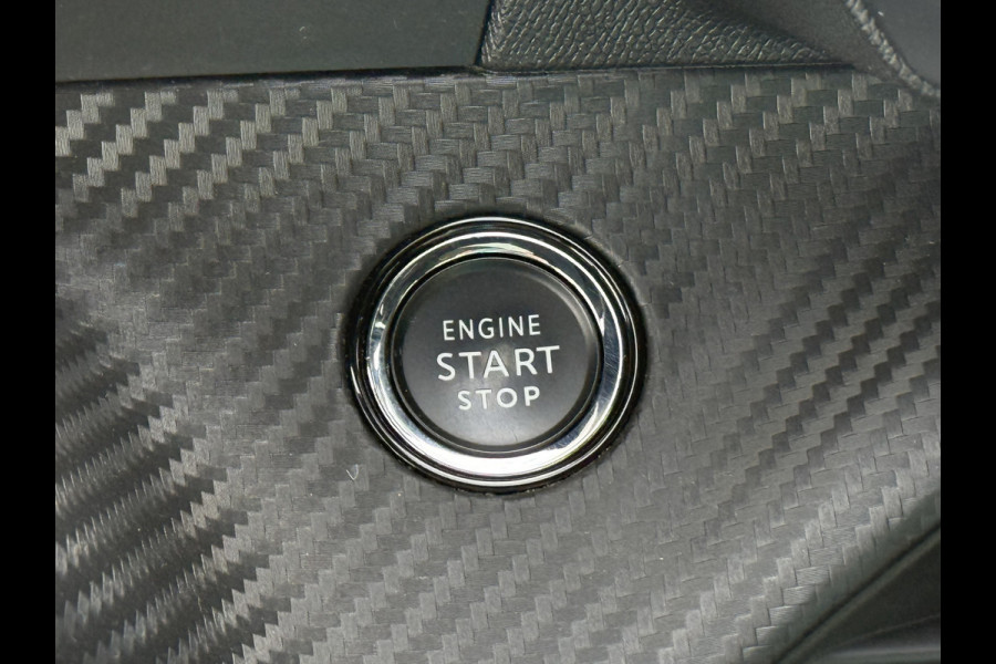 Peugeot e-2008 BWJ 10-2021 | EV GT 136PK Pack 50 kWh | PANO DAK | TREKHAAK | CLIMA | NAVI | CAMERA A | 18'' LMV | PDC 2X | CARPLAY |