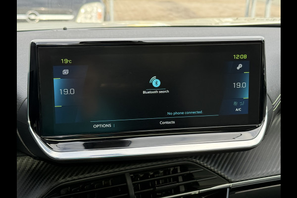 Peugeot e-2008 BWJ 10-2021 | EV GT 136PK Pack 50 kWh | PANO DAK | TREKHAAK | CLIMA | NAVI | CAMERA A | 18'' LMV | PDC 2X | CARPLAY |
