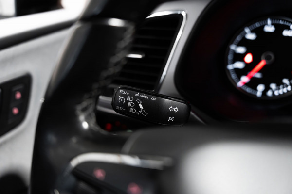 Seat Leon ST 1.0 EcoTSI Style DSG PDC NAVI CarPlay