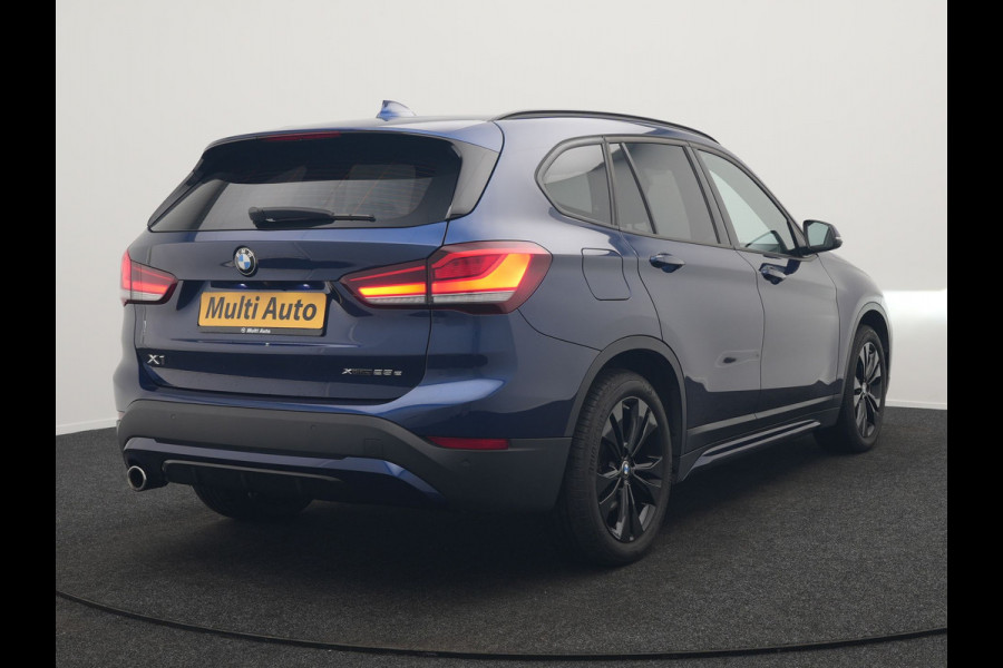 BMW X1 xDrive25e Sportline Plug In Hybrid 221pk Dealer O.H. PHEV | Trekhaak Afn. | Adaptive Cruise | Camera | Sportstoelen Verwarmd | Sfeerverlichting | Keyless | LED Koplampen | Navigatie | DAB |
