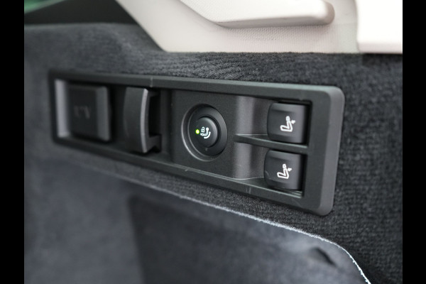 BMW 3 Serie Touring 330e Luxury Line Plug In Hybrid Facelift 293pk Dealer O.H. PHEV | Trekhaak Af Fabriek | Panodak | Head Up | Camera | Harman / Kardon | Lederen Sportstoelen Memory & Verwarmd | Adaptive LED | Widescreen Navi | Stuur Verwarmd | Keyless | Blis | 18"L.M  |