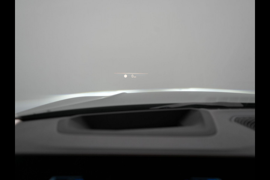 BMW 3 Serie Touring 330e Luxury Line Plug In Hybrid Facelift 293pk Dealer O.H. PHEV | Trekhaak Af Fabriek | Panodak | Head Up | Camera | Harman / Kardon | Lederen Sportstoelen Memory & Verwarmd | Adaptive LED | Widescreen Navi | Stuur Verwarmd | Keyless | Blis | 18"L.M  |