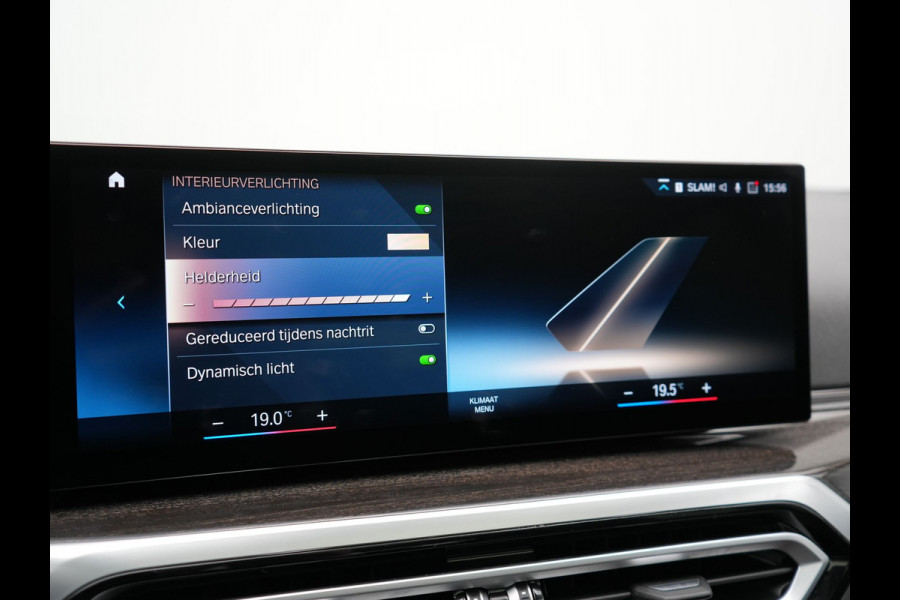 BMW 3 Serie Touring 330e Luxury Line Plug In Hybrid Facelift 293pk Dealer O.H. PHEV | Trekhaak Af Fabriek | Panodak | Head Up | Camera | Harman / Kardon | Lederen Sportstoelen Memory & Verwarmd | Adaptive LED | Widescreen Navi | Stuur Verwarmd | Keyless | Blis | 18"L.M  |