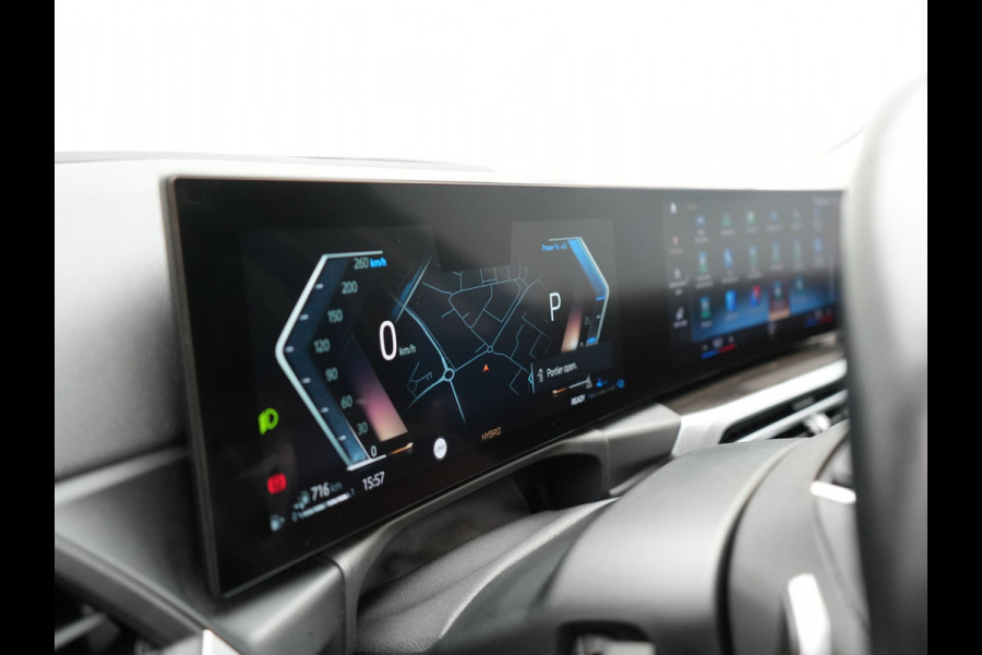 BMW 3 Serie Touring 330e Luxury Line Plug In Hybrid Facelift 293pk Dealer O.H. PHEV | Trekhaak Af Fabriek | Panodak | Head Up | Camera | Harman / Kardon | Lederen Sportstoelen Memory & Verwarmd | Adaptive LED | Widescreen Navi | Stuur Verwarmd | Keyless | Blis | 18"L.M  |