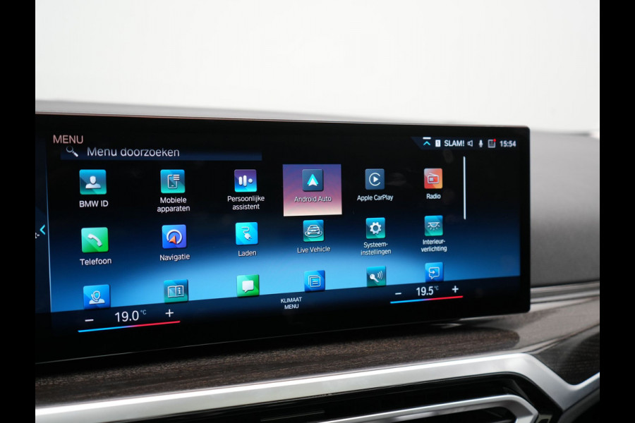 BMW 3 Serie Touring 330e Luxury Line Plug In Hybrid Facelift 293pk Dealer O.H. PHEV | Trekhaak Af Fabriek | Panodak | Head Up | Camera | Harman / Kardon | Lederen Sportstoelen Memory & Verwarmd | Adaptive LED | Widescreen Navi | Stuur Verwarmd | Keyless | Blis | 18"L.M  |