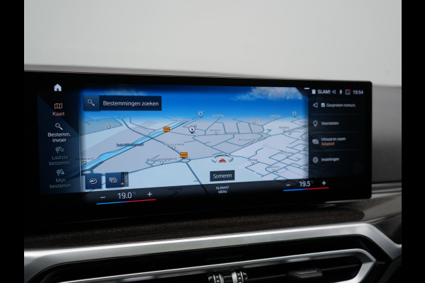 BMW 3 Serie Touring 330e Luxury Line Plug In Hybrid Facelift 293pk Dealer O.H. PHEV | Trekhaak Af Fabriek | Panodak | Head Up | Camera | Harman / Kardon | Lederen Sportstoelen Memory & Verwarmd | Adaptive LED | Widescreen Navi | Stuur Verwarmd | Keyless | Blis | 18"L.M  |