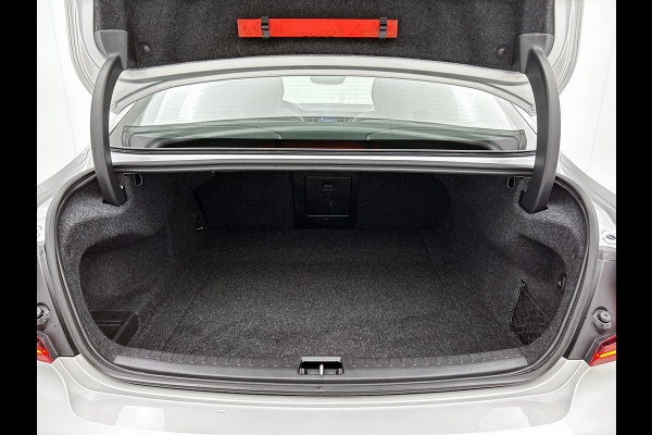 Volvo S60 2.0 T6 AWD R-Design 340PK / Harman Kardon / Lederen Int / Panorama schuifdak / Navi / Cruise-adaptief / Trekhaak / Carplay / Apk 04-2026