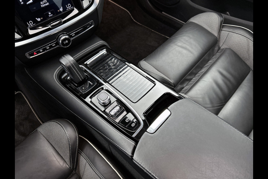 Volvo S60 2.0 T6 AWD R-Design 340PK / Harman Kardon / Lederen Int / Panorama schuifdak / Navi / Cruise-adaptief / Trekhaak / Carplay / Apk 04-2026