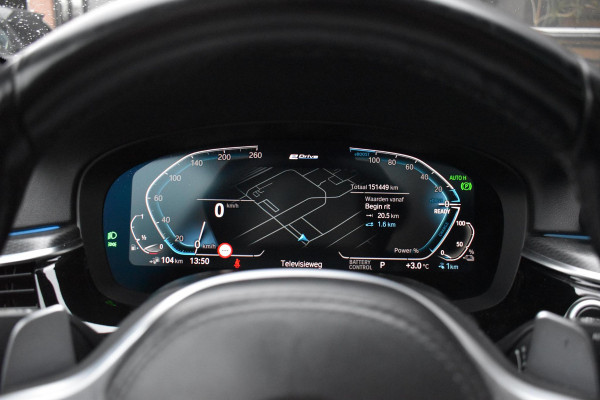 BMW 5 Serie 530e M-Sport Lane Pano Camera 20" HK