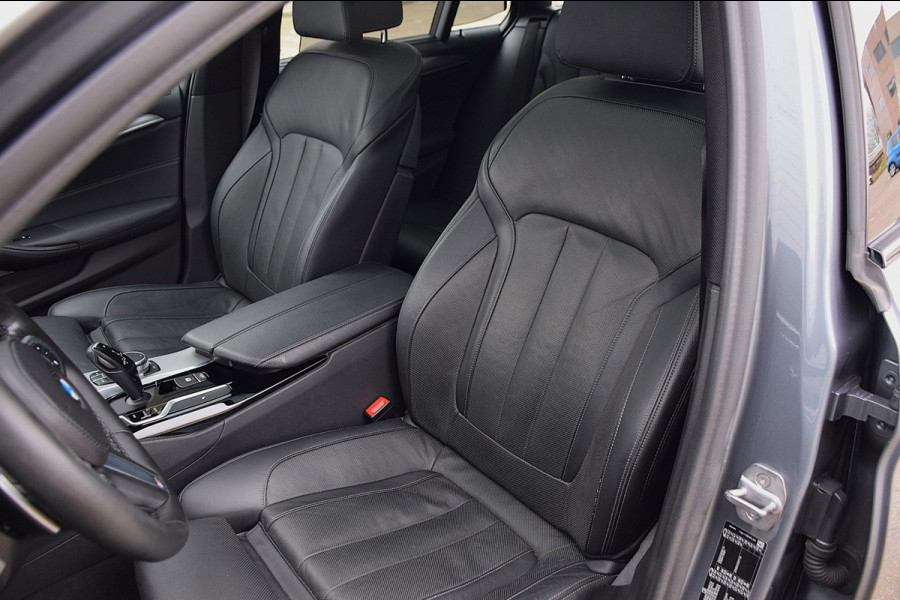 BMW 5 Serie Touring 530i High Executive*M-pakket*Pano*Trekhaak*Stoelventilatie*132Dkm*2019*