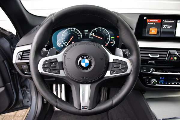 BMW 5 Serie Touring 530i High Executive*M-pakket*Pano*Trekhaak*Stoelventilatie*132Dkm*2019*
