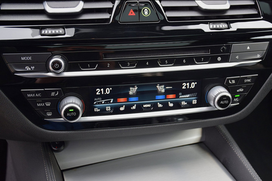 BMW 5 Serie Touring 530i High Executive*M-pakket*Pano*Trekhaak*Stoelventilatie*132Dkm*2019*