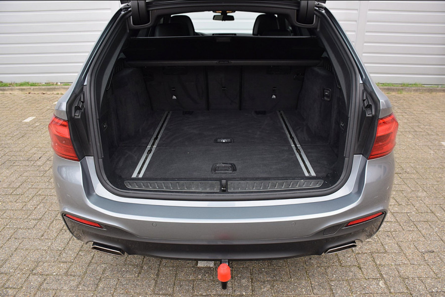 BMW 5 Serie Touring 530i High Executive*M-pakket*Pano*Trekhaak*Stoelventilatie*132Dkm*2019*