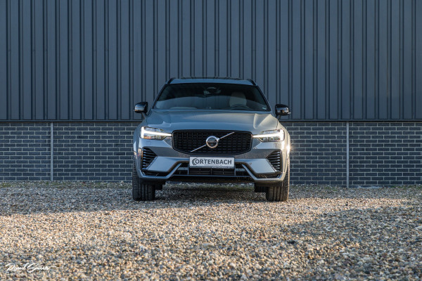 Volvo XC60 2.0 T8 Plug-in hybrid AWD Ultimate Dark Long range | Luchtvering | Bowers&Wilkins | Zwenkbare trekhaak | Panorama dak | Wol interieur |