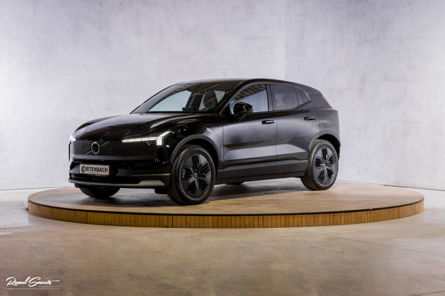Volvo EX30 Cross Country Twin Motor Performance Ultra 69 kWh | Nieuw | Adaptieve cruise | Panorama dak | Harman Kardon | Memory | Blis |