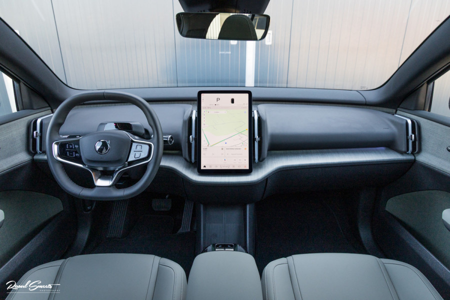 Volvo EX30 Cross Country Twin Motor Performance Ultra 69 kWh | Nieuw | Adaptieve cruise | Panorama dak | Harman Kardon | Memory | Blis |