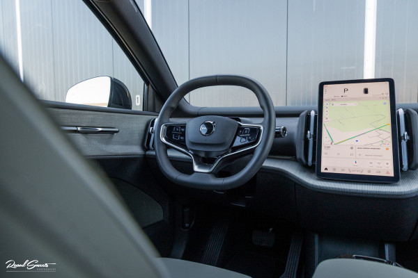 Volvo EX30 Cross Country Twin Motor Performance Ultra 69 kWh | Nieuw | Adaptieve cruise | Panorama dak | Harman Kardon | Memory | Blis |