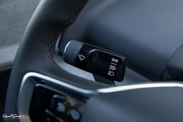 Volvo EX30 Cross Country Twin Motor Performance Ultra 69 kWh | Nieuw | Adaptieve cruise | Panorama dak | Harman Kardon | Memory | Blis |