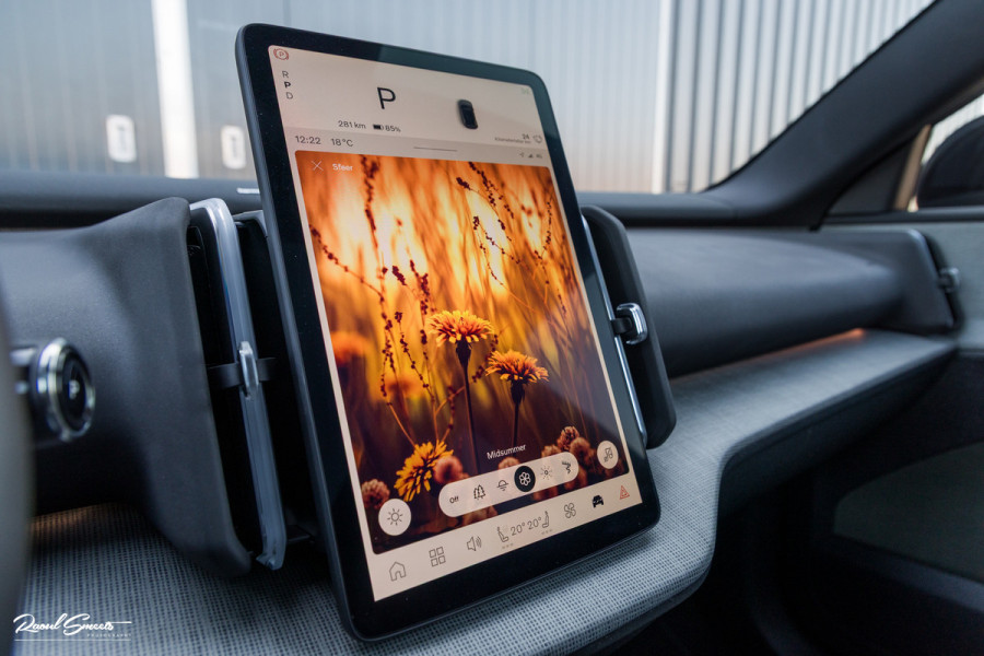 Volvo EX30 Cross Country Twin Motor Performance Ultra 69 kWh | Nieuw | Adaptieve cruise | Panorama dak | Harman Kardon | Memory | Blis |