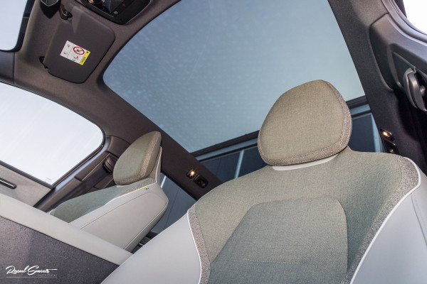 Volvo EX30 Cross Country Twin Motor Performance Ultra 69 kWh | Nieuw | Adaptieve cruise | Panorama dak | Harman Kardon | Memory | Blis |