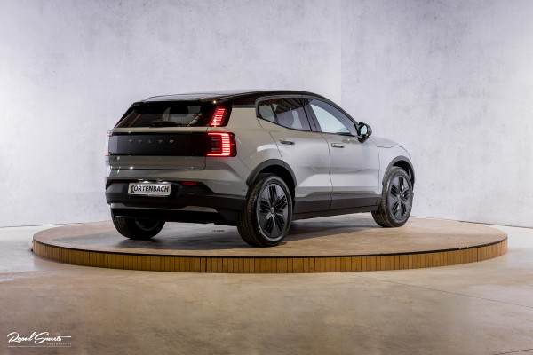 Volvo EX30 Cross Country Twin Motor Performance Ultra 69 kWh | Nieuw | Adaptieve cruise | Panorama dak | Harman Kardon | Memory | Blis |