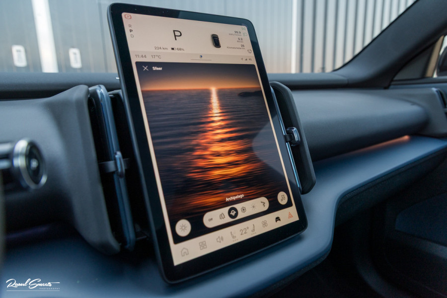 Volvo EX30 Cross Country Twin Motor Performance Ultra 69 kWh | Nieuw | Adaptieve cruise | Panorama dak | Harman Kardon | Memory | Blis |