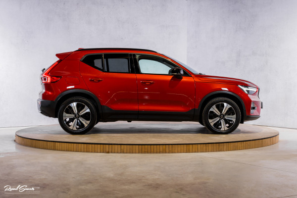 Volvo XC40 1.5 T4 Plug-in hybrid Plus Dark | Harman Kardon | Adaptieve cruise | Zwenkbare trekhaak | Blis | Memory |