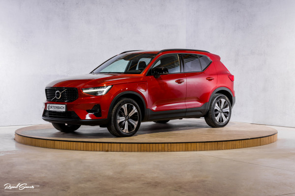 Volvo XC40 1.5 T4 Plug-in hybrid Plus Dark | Harman Kardon | Adaptieve cruise | Zwenkbare trekhaak | Blis | Memory |