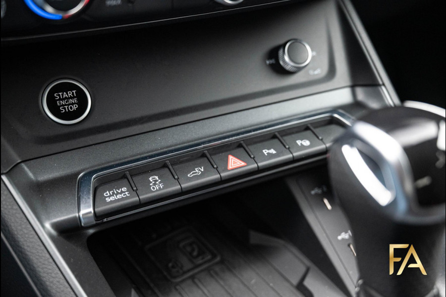 Audi Q3 Sportback 45 TFSI e S Line Panodak|Volleder|20Inch|Sonos|Sfeer