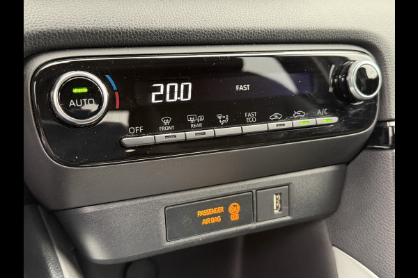 Toyota Yaris 1.5 Hybrid Dynamic | 8.250 km | PDC V+A | Dodehoek detectie | Rijklaar!!!