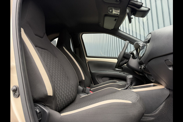 Toyota Aygo X 1.0 VVT-i S-CVT Premium | 6.000 km | PDC V+A | Clima | Rijklaar!!