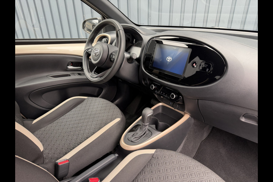 Toyota Aygo X 1.0 VVT-i S-CVT Premium | 6.000 km | PDC V+A | Clima | Rijklaar!!